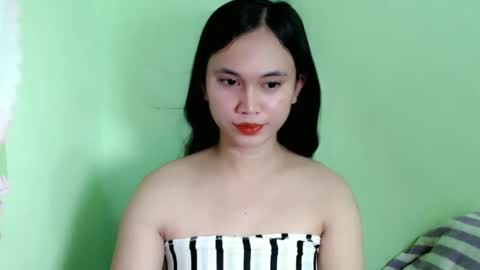 Snapshot of ursweet_athisa18 chatting on 04.15.26 Athisa online show from 04.15.26