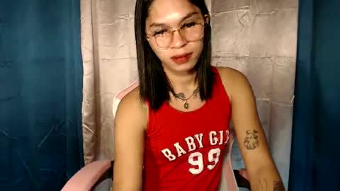 ursweet_zeviixx online show from 01.22.25