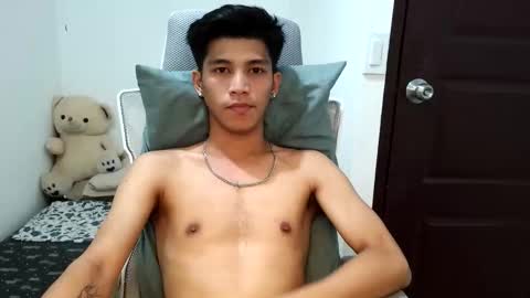 ursweetie_boy online show from 04.14.26
