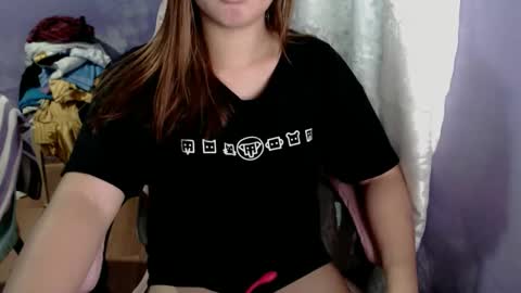 urwildslutty17 online show from 11.23.25