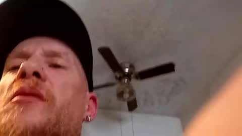 Snapshot of ushavingfun69 chatting on 04.14.26 ushavingfun69 online show from 04.14.26