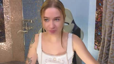 Leila online show from 10.19.25