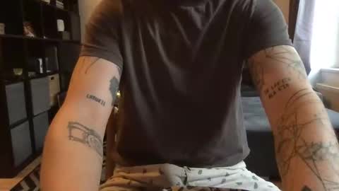 Snapshot of uwantitno chatting on 02.20.25 uwantitno online show from 02.20.25