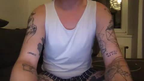 Snapshot of uwantitno chatting on 02.26.25 uwantitno online show from 02.26.25