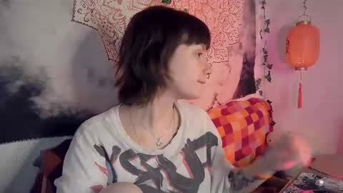Snapshot of uwujudyosas chatting on 06.18.26 Judy online show from 06.18.26