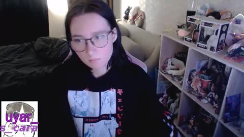 Snapshot of uyar_ chatting on 09.26.25 Cara online show from 09.26.25