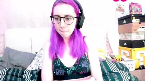 Snapshot of v3n0mb1t3z chatting on 02.21.25 kermit online show from 02.21.25