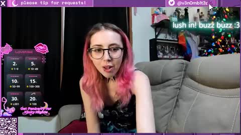 Snapshot of v3n0mb1t3z chatting on 01.12.26 kermit online show from 01.12.26