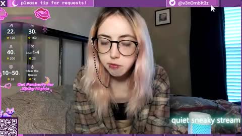 Snapshot of v3n0mb1t3z chatting on 02.08.26 kermit online show from 02.08.26