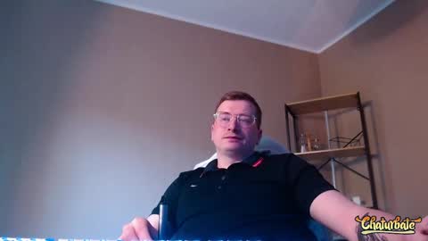 Snapshot of vacation__ chatting on 05.20.26 vacation__ online show from 05.20.26