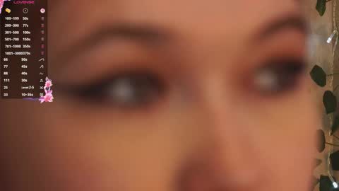 Snapshot of vacation_time chatting on 11.30.25 Di online show from 11.30.25