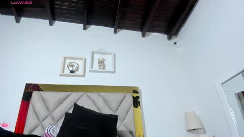 vahioleth  online show from 02.19.25