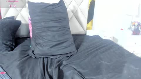 vahioleth  online show from 02.19.25