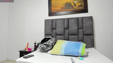 Vahiolet smith online show from 04.15.26