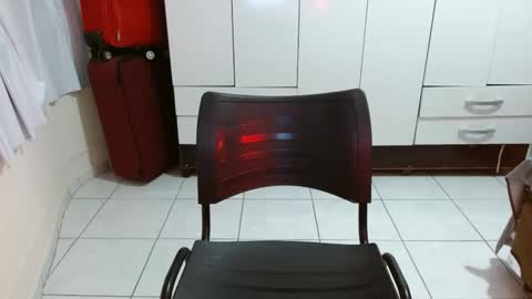 Snapshot of vaholiver chatting on 02.17.26 Vah Oliver online show from 02.17.26