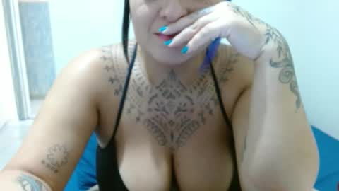 Snapshot of vaholiver chatting on 03.01.26 Vah Oliver online show from 03.01.26