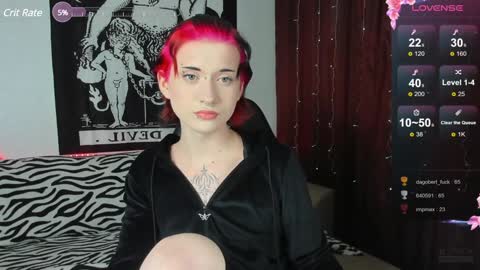 Snapshot of vailyreb chatting on 12.01.24 Marin online show from 12.01.24