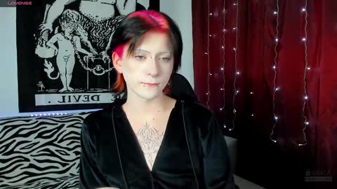 Snapshot of vailyreb chatting on 12.21.24 Marin online show from 12.21.24