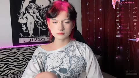 Snapshot of vailyreb chatting on 01.24.25 Marin online show from 01.24.25