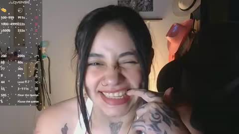 Snapshot of val_bardot1 chatting on 06.10.26 first of all... who are u online show from 06.10.26