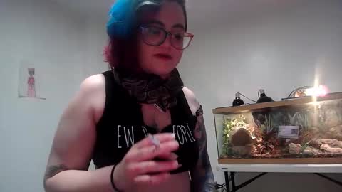 valarieak online show from 05.05.26