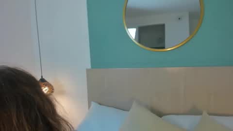 V AL E N online show from 01.12.26