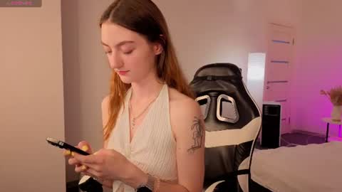 Snapshot of valenora1 chatting on 07.18.26 Nora online show from 07.18.26