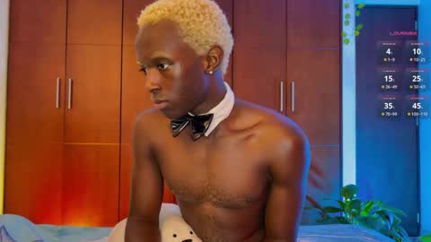   Valentin  independent Cam Boy     online show from 12.10.24