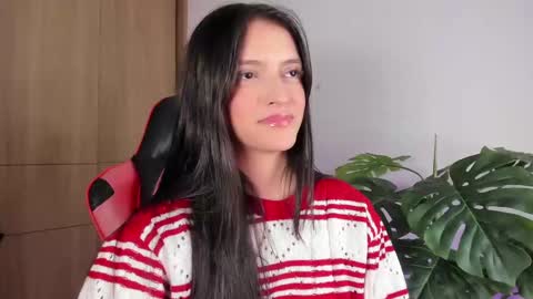 Snapshot of valentina69t chatting on 02.14.25 Valentina Torres online show from 02.14.25