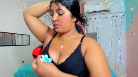 Snapshot of valentina_0_ chatting on 02.15.25 Valentina online show from 02.15.25