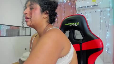 Snapshot of valentina_0_ chatting on 03.01.25 Valentina online show from 03.01.25