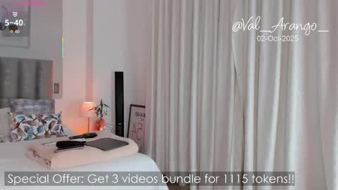 Snapshot of valentina_arango chatting on 10.02.25 Val arango online show from 10.02.25