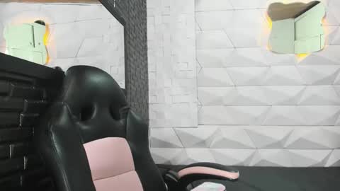 Snapshot of valentina_coba11 chatting on 01.08.25 Valentina online show from 01.08.25