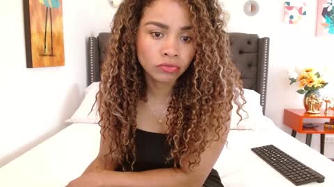 Valen Ferrer online show from 01.23.25