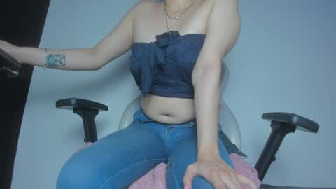 valentina_js_ online show from 05.25.26