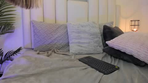 VALENTINA  online show from 01.08.25