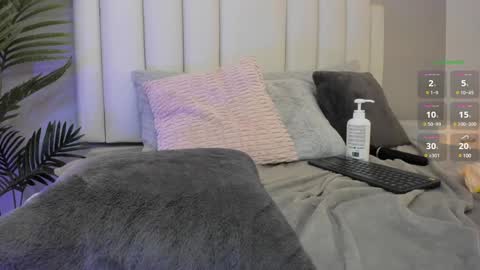 VALENTINA  online show from 01.15.25