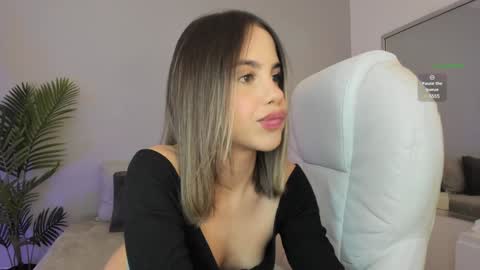 VALENTINA  online show from 01.23.25