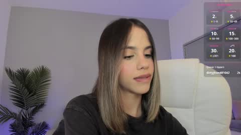 VALENTINA  online show from 02.26.25