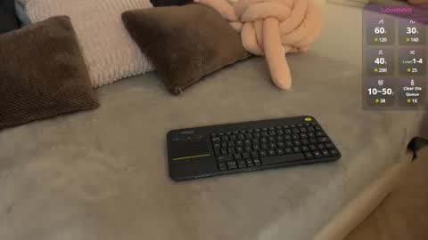 VALENTINA  online show from 03.05.25