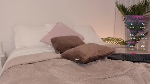 VALENTINA  online show from 12.01.25