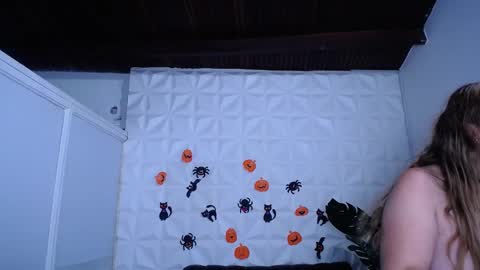 Valentina  online show from 10.11.25