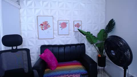 Valentina  online show from 11.06.25