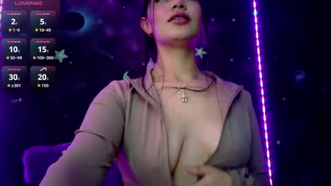 valentinarojass_ online show from 04.13.26