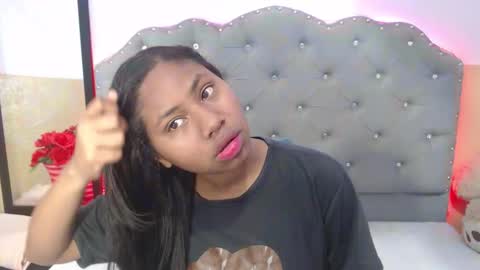 valentina vega online show from 11.18.25