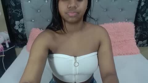 Snapshot of valentinavega18x chatting on 02.26.26 valentina vega online show from 02.26.26