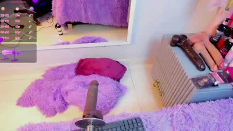 Mia  online show from 04.15.26