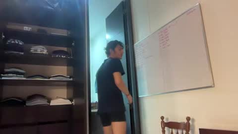 Snapshot of valentino_beaumont chatting on 12.16.24 Valentino Beaumont online show from 12.16.24