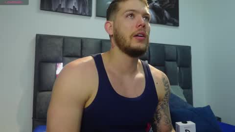 Snapshot of valentino_ferrari28 chatting on 02.17.25 Valentino Ferrari online show from 02.17.25