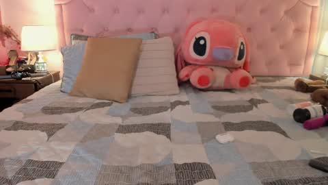 Vale Toro  online show from 01.30.25